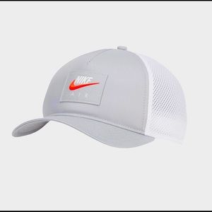 Nike Air Classic 99 Trucker Snapback Hat